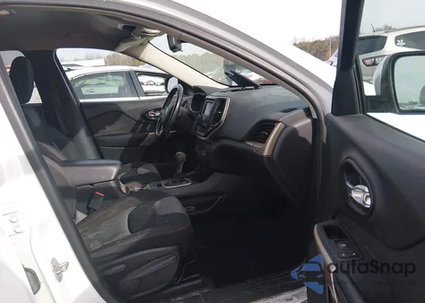 2018 Jeep Cherokee Latitude Fwd z USA, uszkodzony, nr VIN 1C4PJLCB7JD596275